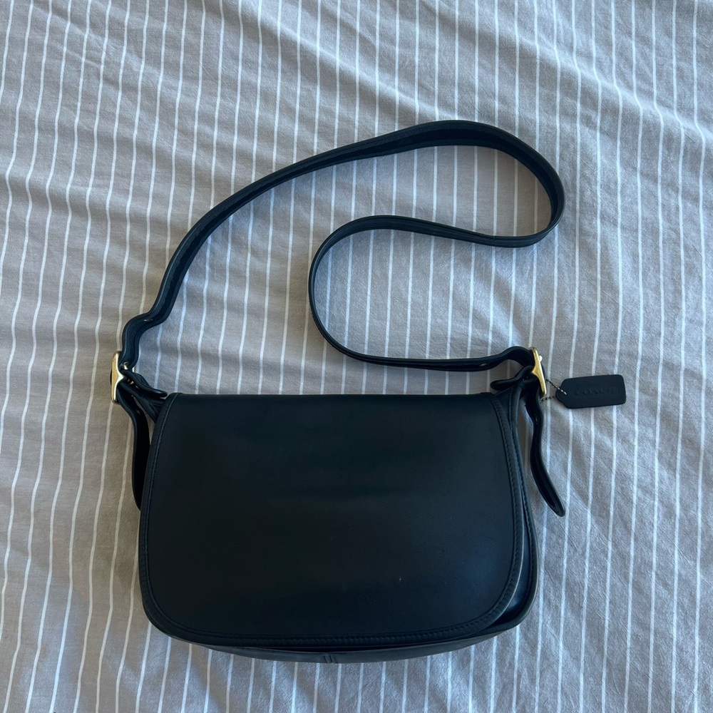 Vintage Coach Patricia 9951 Leather Shoulder Bag